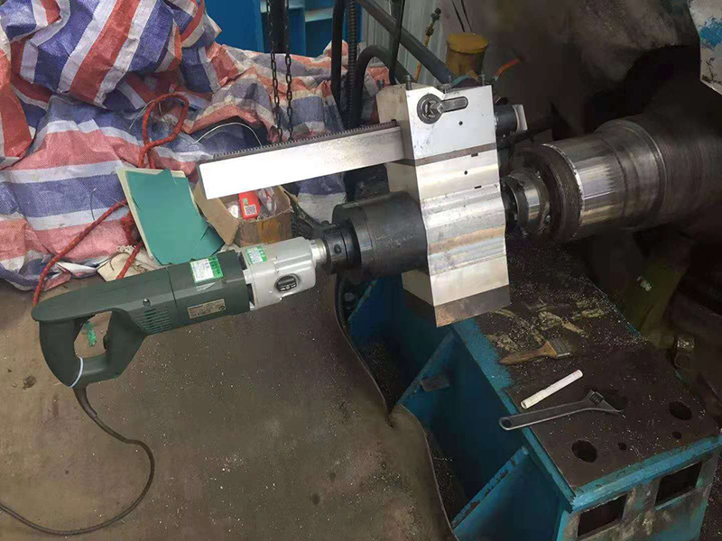 SL270 portable lathe in a power plant